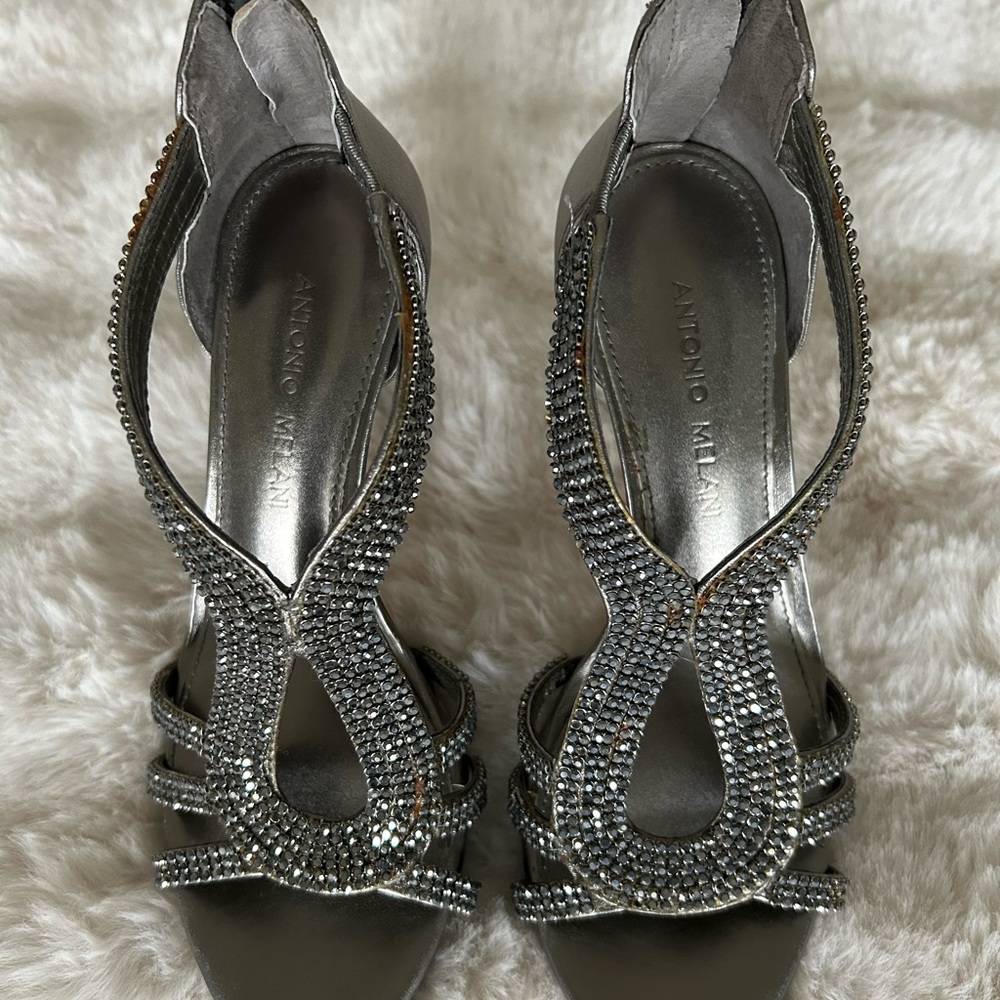 ANTONIO MELANI Metallic Embellished Heels size 7.5